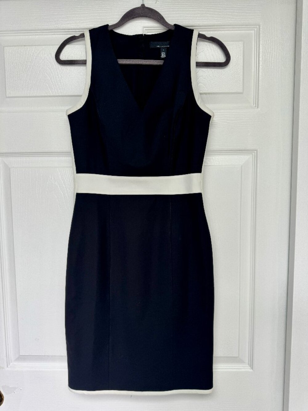 White House Black Market Sheath Dress Black with White Trim Size 2